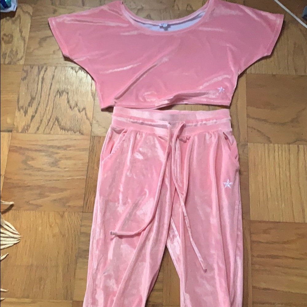 Rebel athletic set